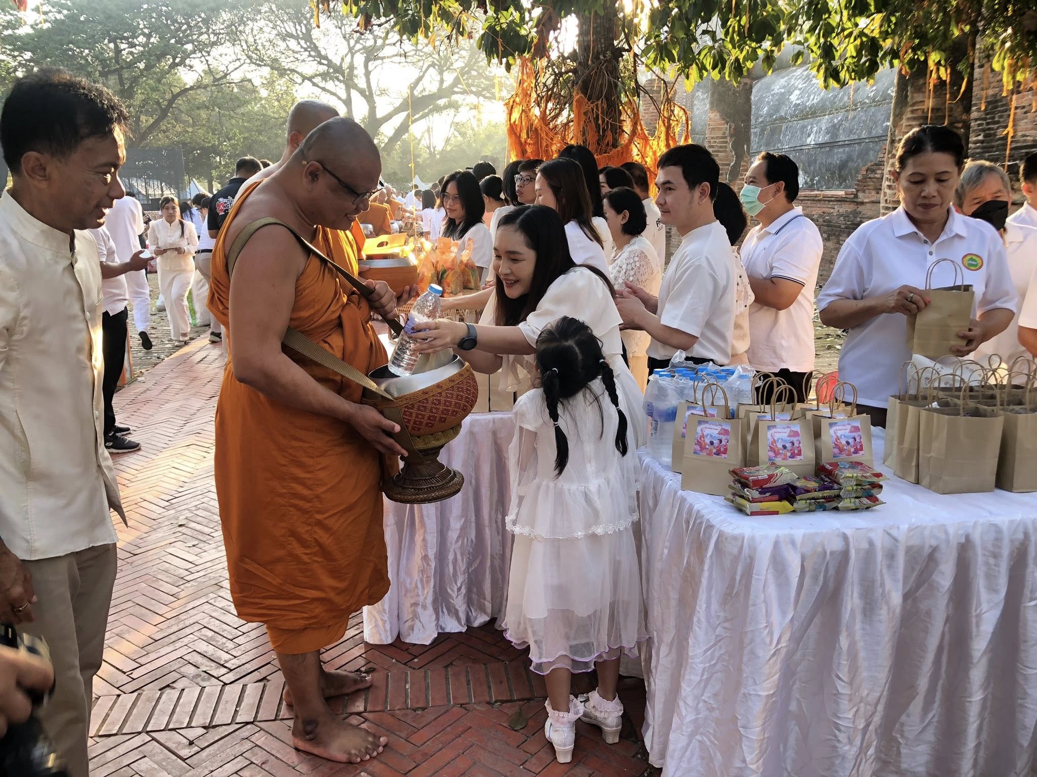 title - พิธีทำบุญตักบาตรเนื่องในวันมาฆบูชา พ.ศ.2569 ณ วัดขุนอินทประมูล